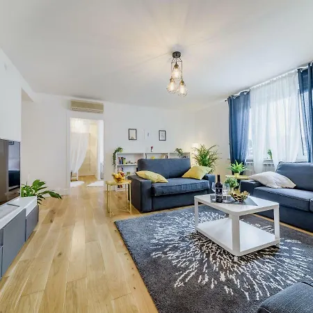 Superior Central Stay Zagabria Esterno foto